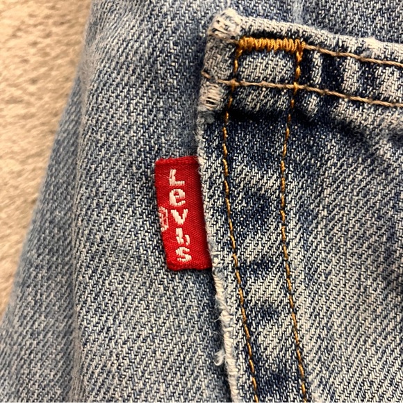 Levi’s 569 Light Wash blue denim distressed Men’s Size 32x32 - Picture 2 of 10